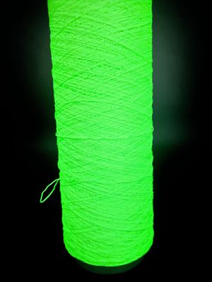 450D Glow In The Dark Knitting Yarn Polyester untuk Menenun Sweater
