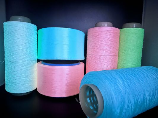 Polyester Fluorescent Knitting Benang Putih Sepatu Atas bersinar